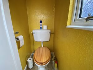 Guest WC- click for photo gallery